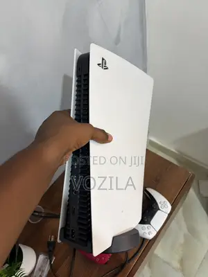 PS5 Console With 1 Pad for Sale