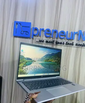 Laptop HP EliteBook 840 G8 16GB Intel Core i7 SSD 512GB
