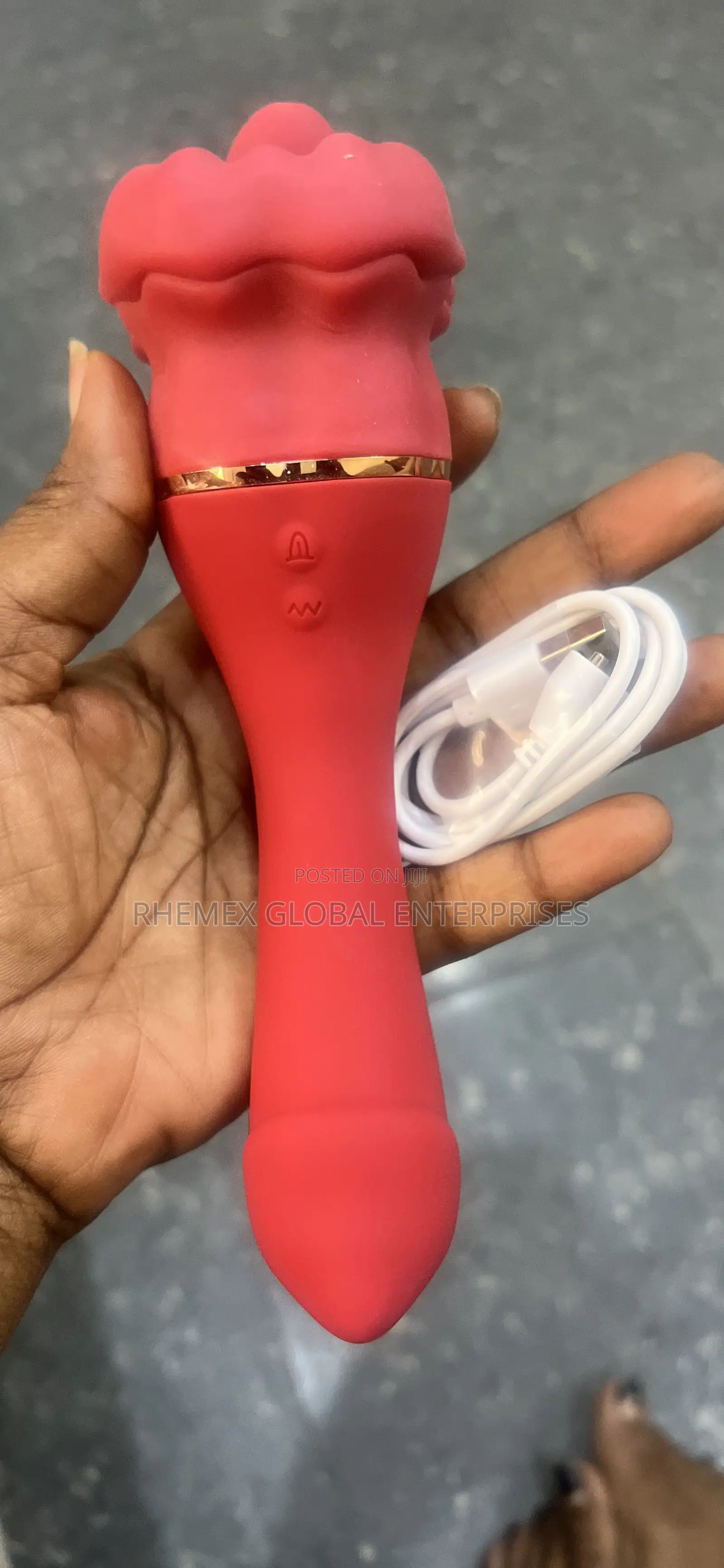 Soft Lips and Dildo 2 in 1