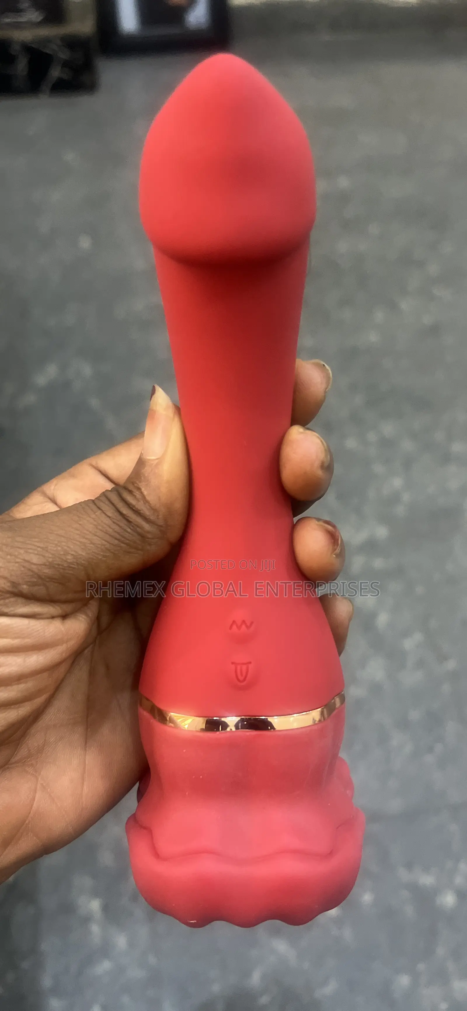 Soft Lips and Dildo 2 in 1