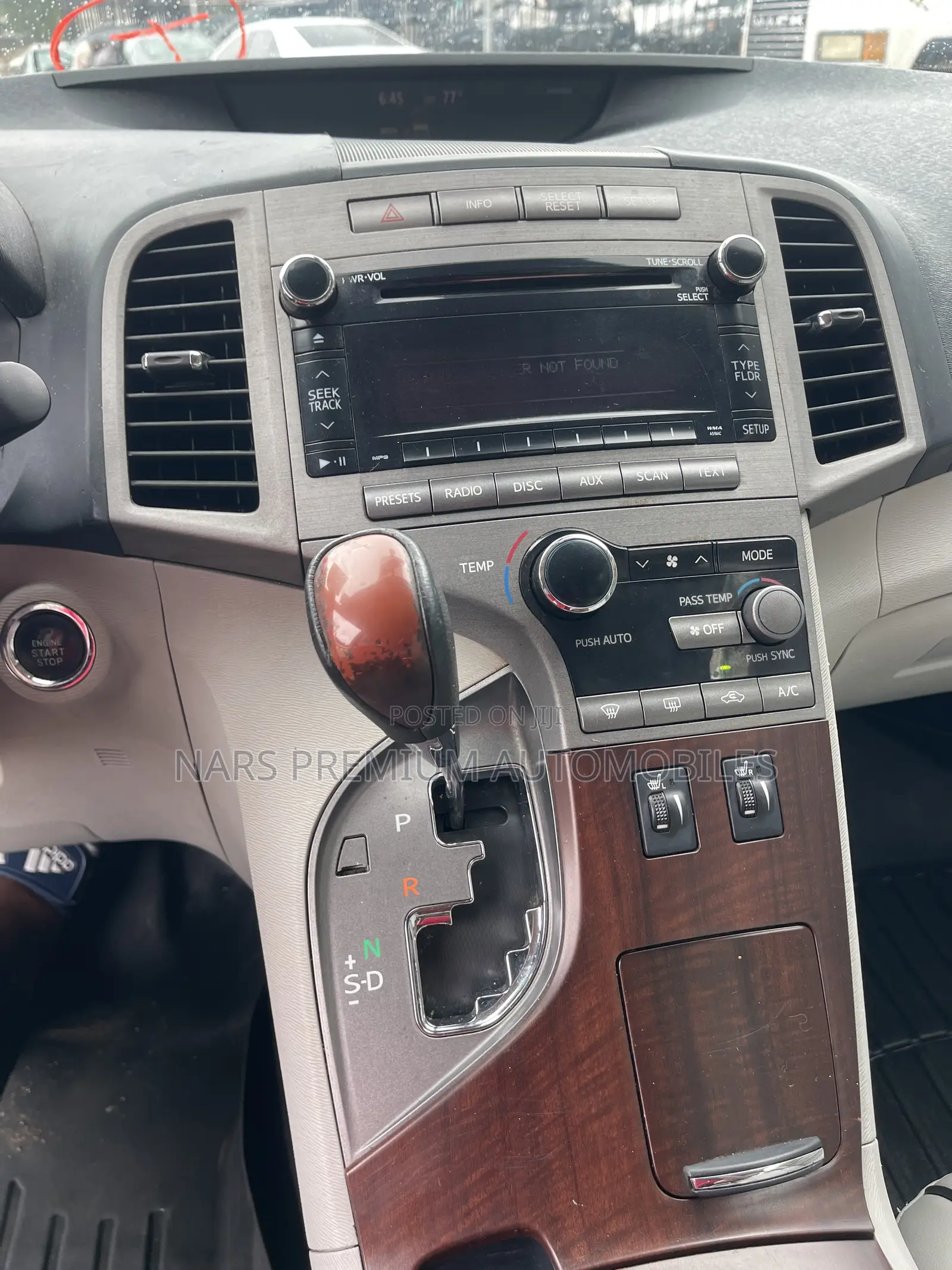 Toyota Venza XLE 2010 Silver