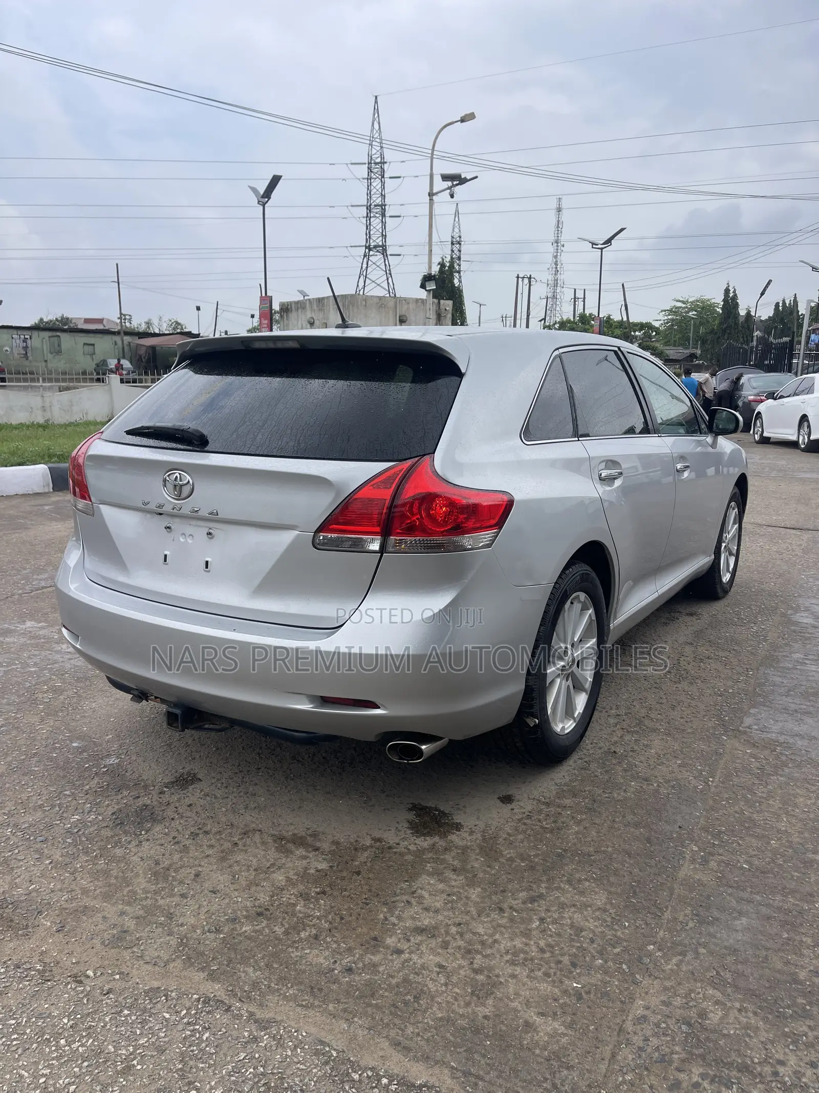 Toyota Venza XLE 2010 Silver
