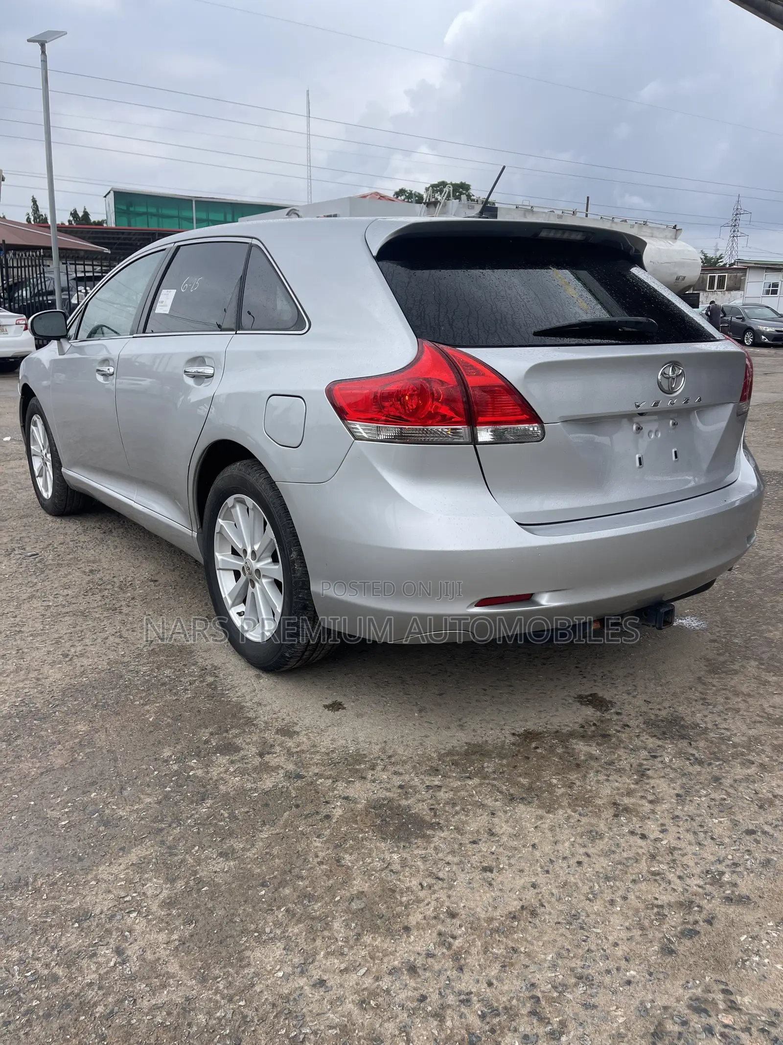 Toyota Venza XLE 2010 Silver