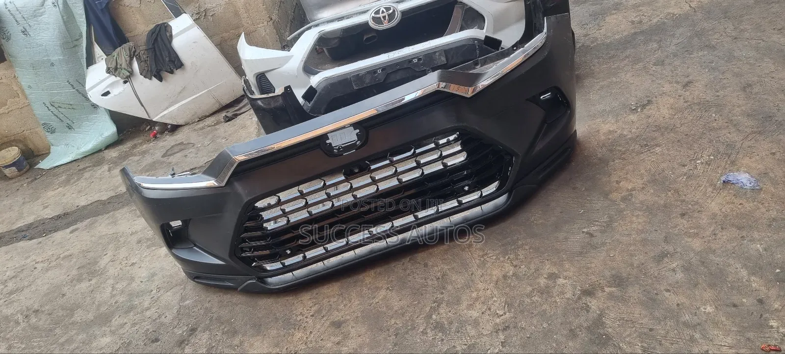 Complete Front Bumper Grand Highlander 2026