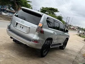 Lexus GX 2015 Silver