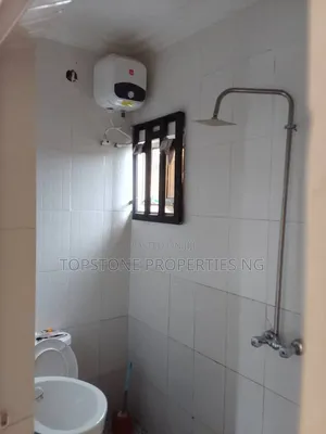 3bdrm Block of Flats in Topstone Properties, Uyo for rent