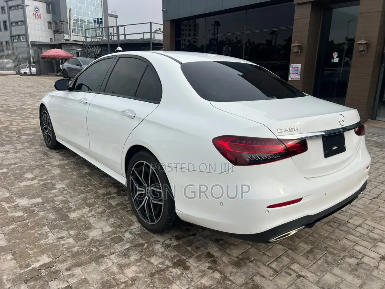 Mercedes-Benz E350 2022 White