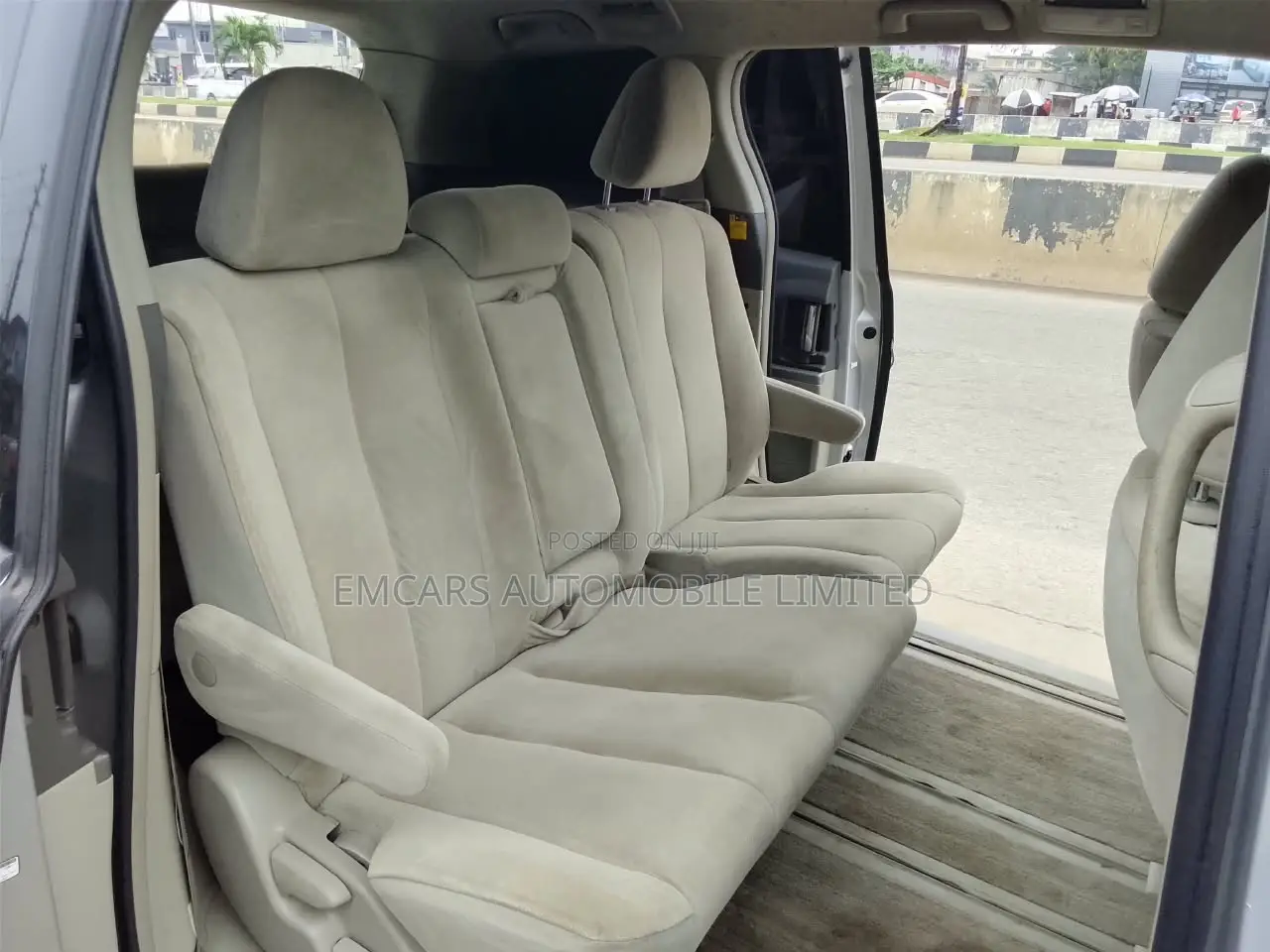 Toyota Previa 2012