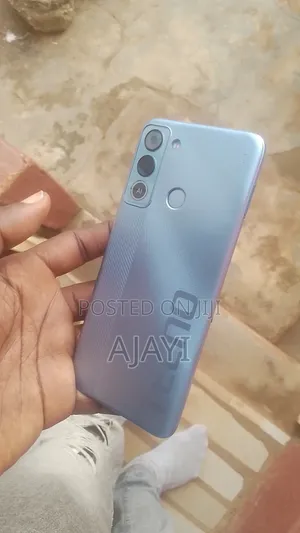 Tecno Pop 7 Pro 32 GB Silver