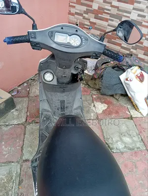 Kymco 2004 White