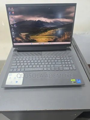 Laptop Dell G15 5530 32GB Intel Core i7 SSD 1T