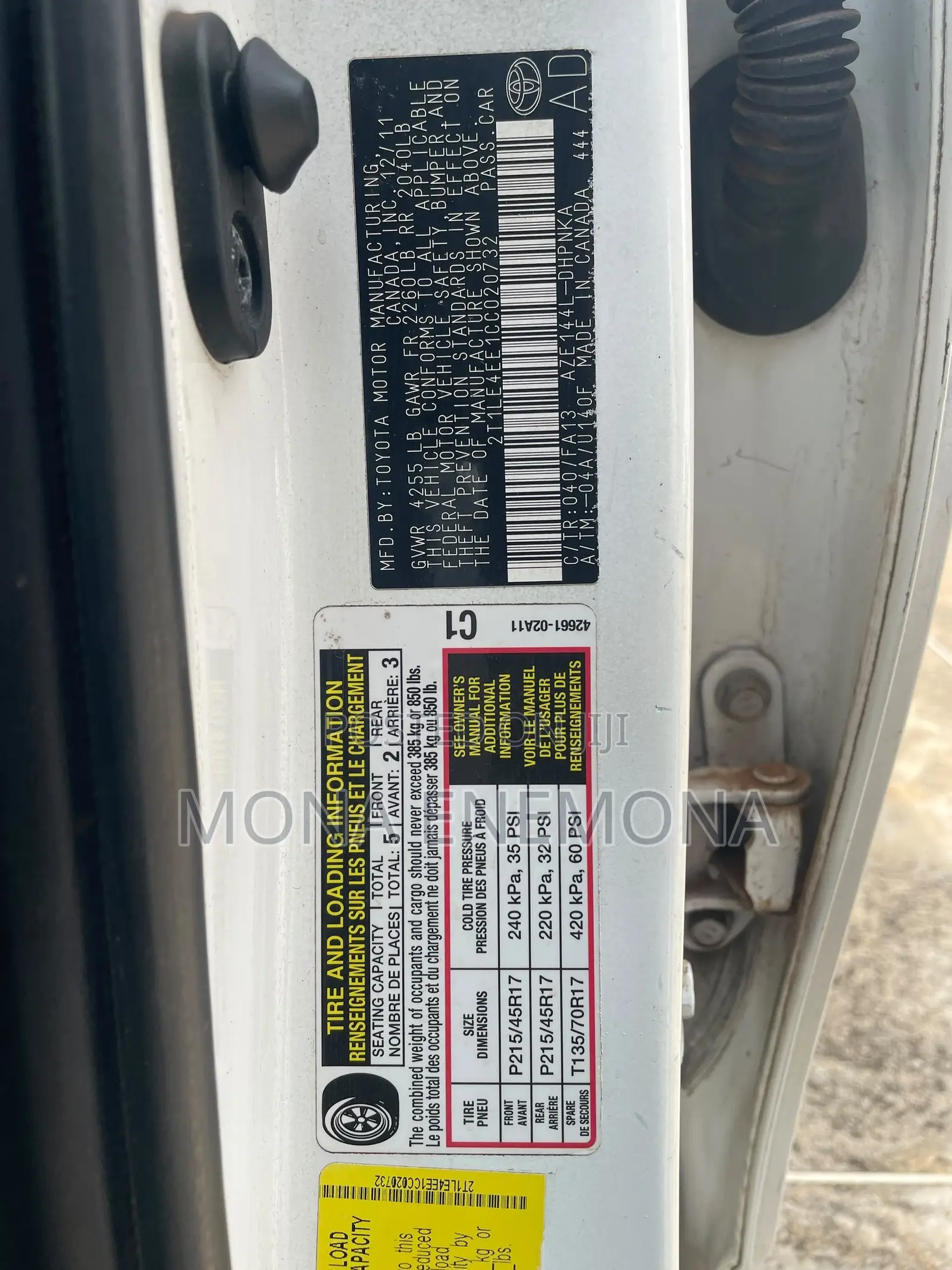 Toyota Matrix 2011 White