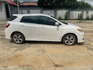 Toyota Matrix 2011 White