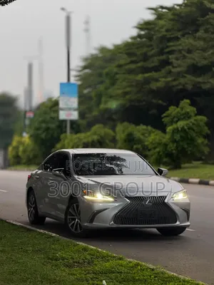Lexus ES 2020 Silver