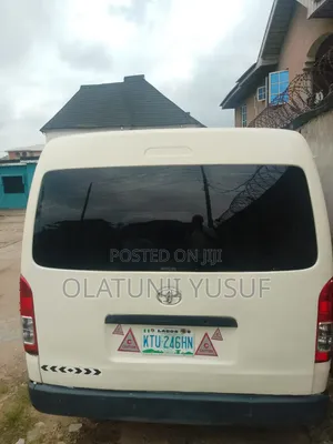 Toyota HiAce 2017 White