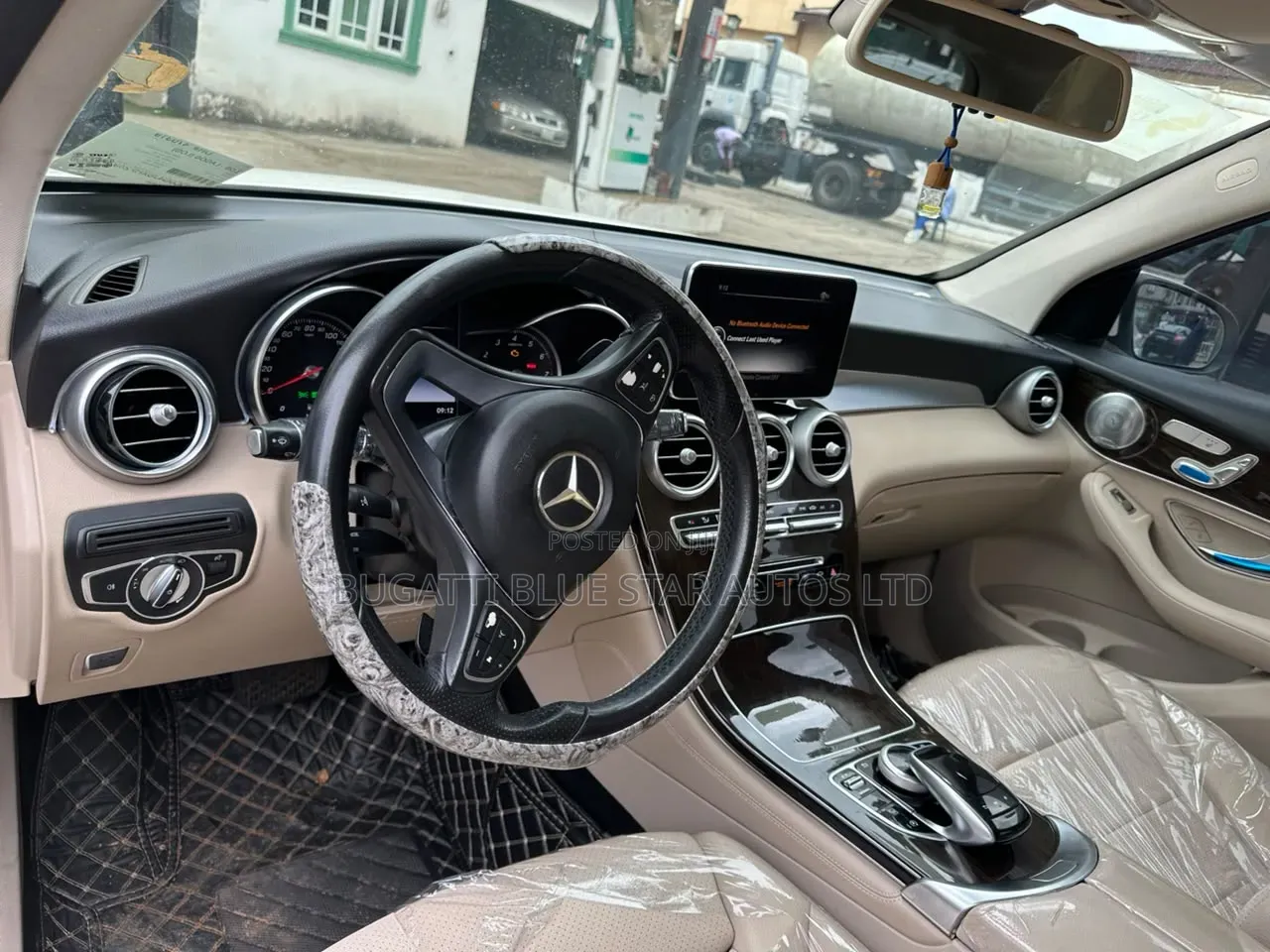 Mercedes-Benz GLC-Class 2017 White
