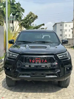 Toyota Hilux 2014 Black