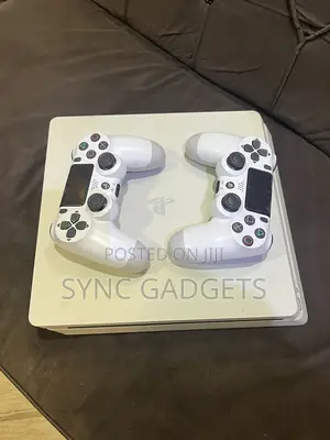 Uk Used Ps4 Slim With 2 Pads and FC27