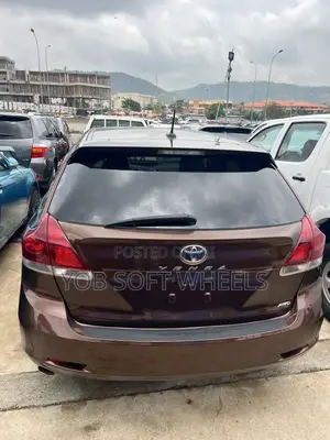 Toyota Venza AWD 2012 Brown
