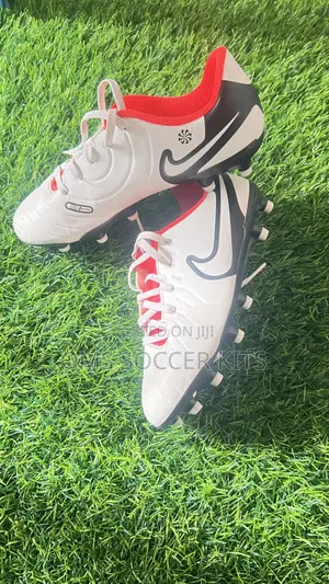 Nike Tiempo (White)(35)