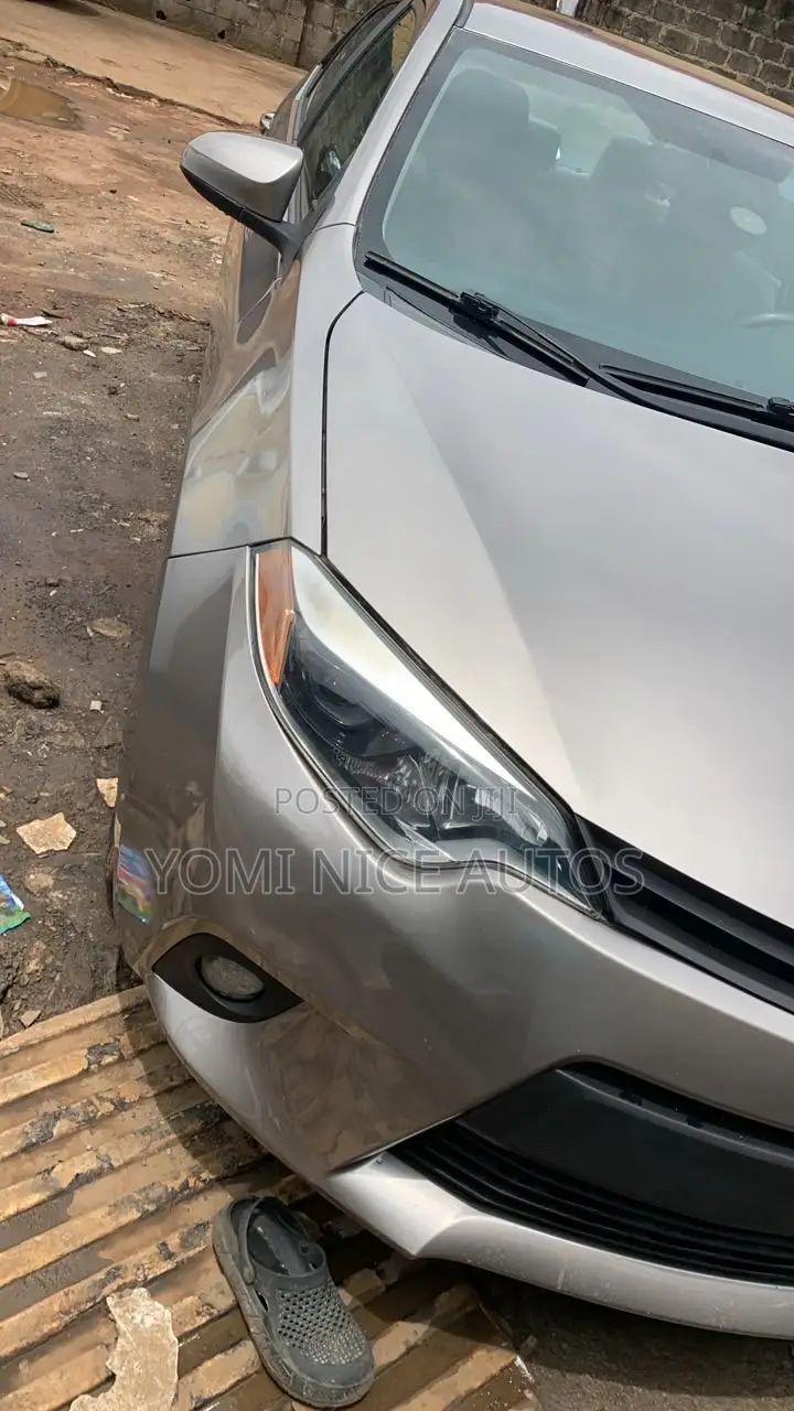 Toyota Corolla 2015