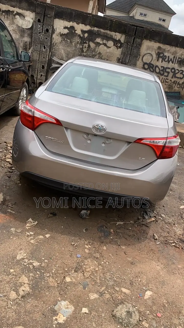 Toyota Corolla 2015