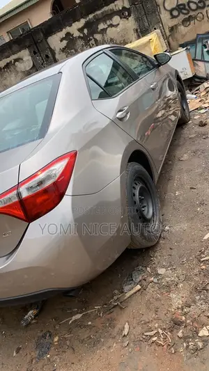 Toyota Corolla 2015
