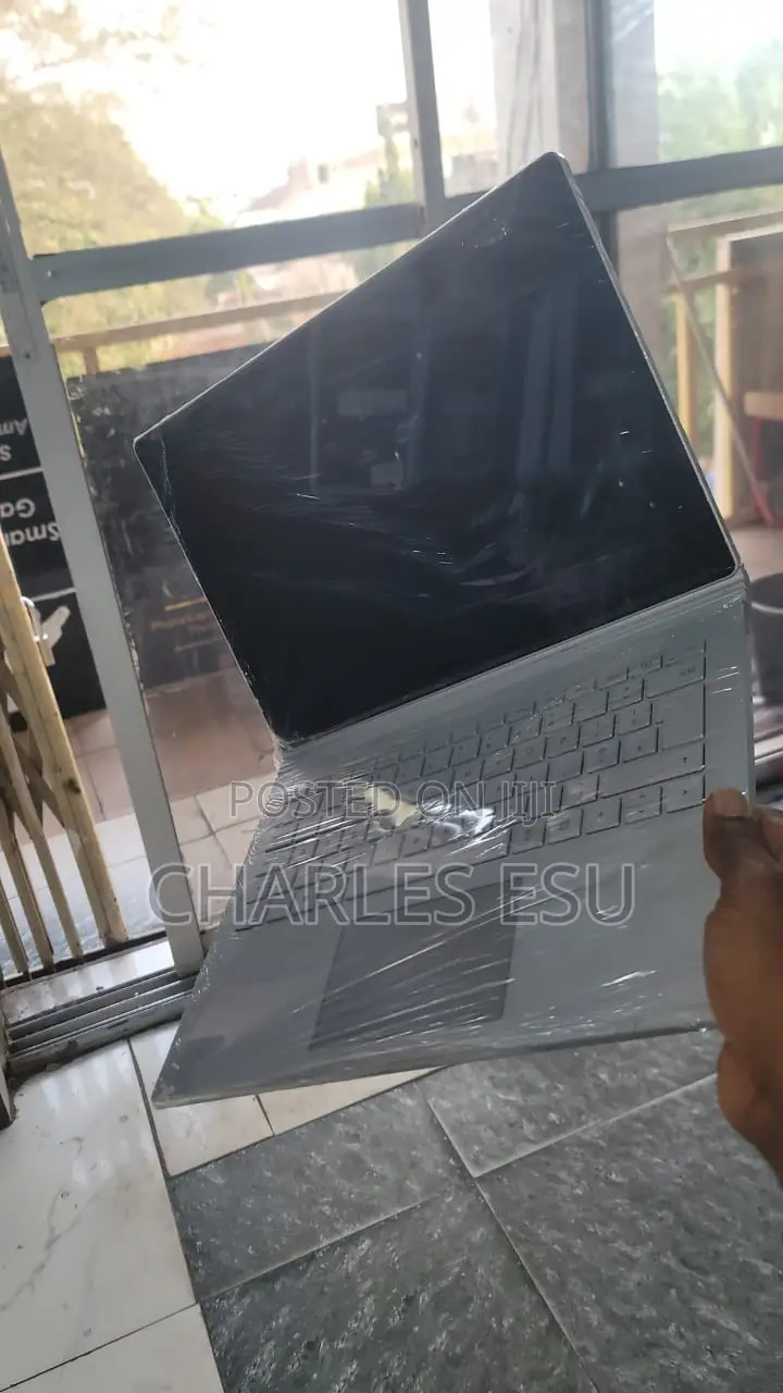 Laptop Microsoft Surface Go 8GB Intel Core i5 SSD 256GB