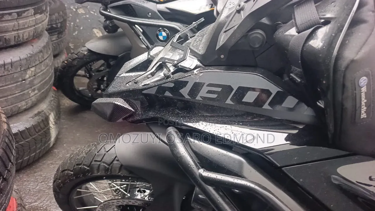 BMW R32 2024 Black