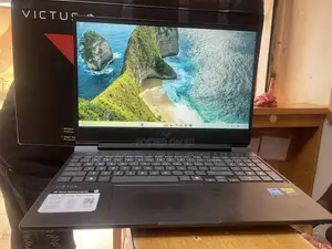 New Laptop HP Victus 15 16GB Intel Core i7 SSD 512GB