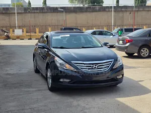Hyundai Sonata 2013 Black