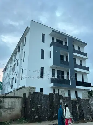 3bdrm Block of Flats in Ikeja GRA for sale