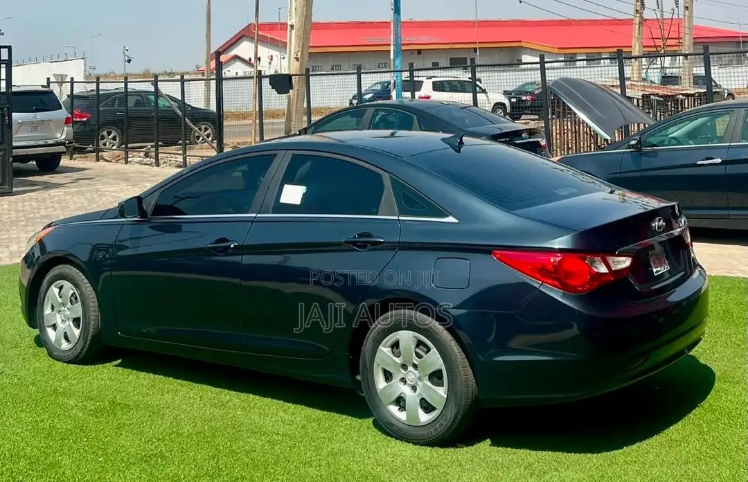 Hyundai Sonata 2011 Blue