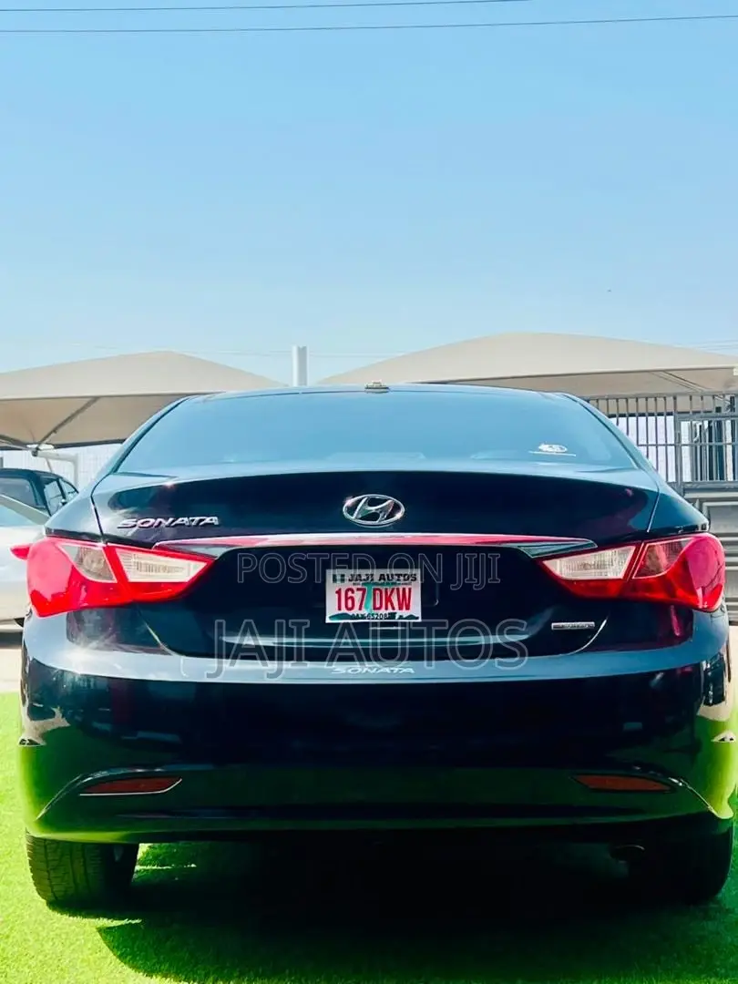Hyundai Sonata 2011 Blue