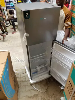 Hisense Top Freezer Refrigerator 154L (200DR)