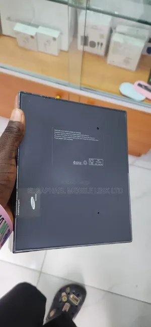 New Samsung Galaxy Z Fold4 512 GB Black