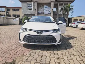 Toyota Corolla 2023 White