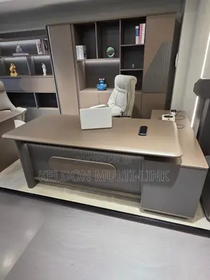 Simple Boss Executive Table 1.6 MTR Size