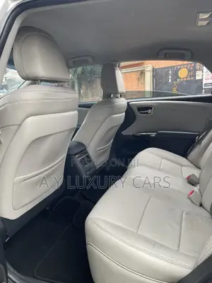 Toyota Avalon XLE Sedar FWD (3.5L 6cyl 6A) 2013 Silver