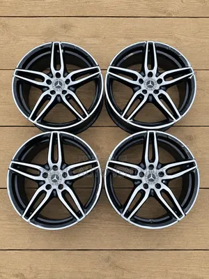 Original Oem 19-Inch Mercedes Rim.