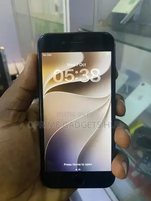 Apple iPhone SE 64 GB Black