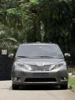 Toyota Sienna Limited 7 Passenger (3.5L 6cyl 6A) 2016 Gray