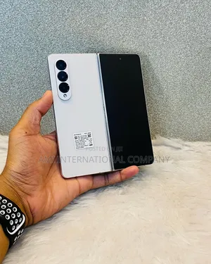 New Samsung Galaxy Z Fold4 256 GB White