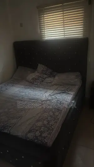 Bed & Bed Frame