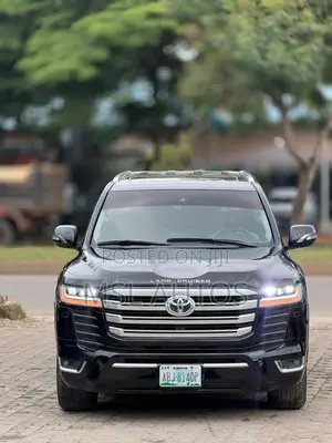 Toyota Land Cruiser 4.5 V8 VXR 2018 Black