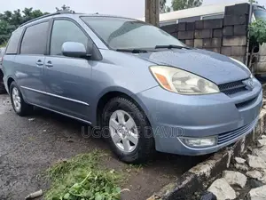 Toyota Sienna 2006 Blue