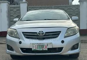 Toyota Corolla 2010 Silver