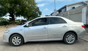 Toyota Corolla 2010 Silver