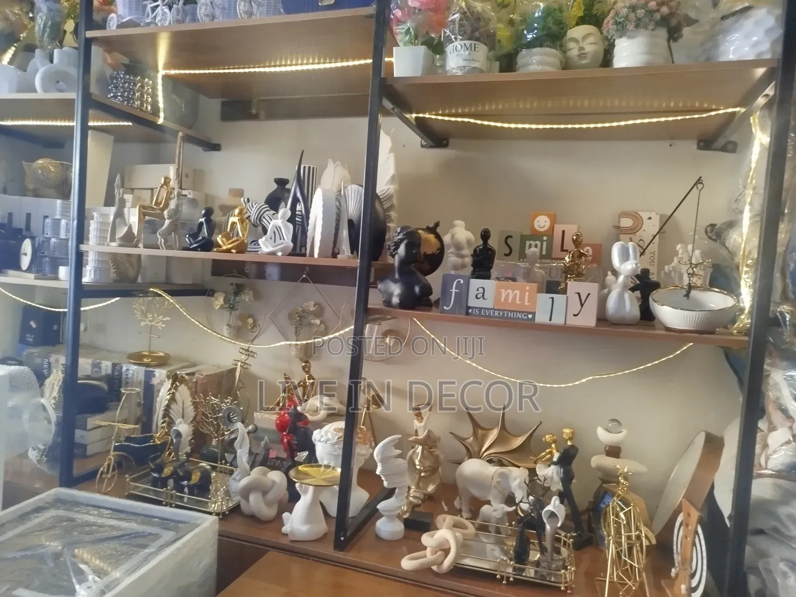 Lovely Decor for Shelves