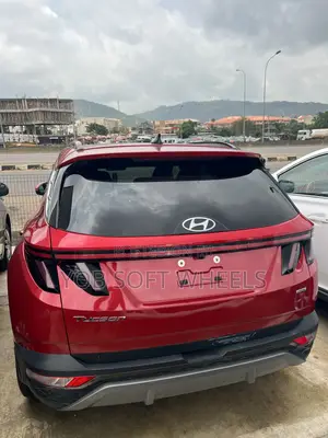 Hyundai Tucson 2023 Red